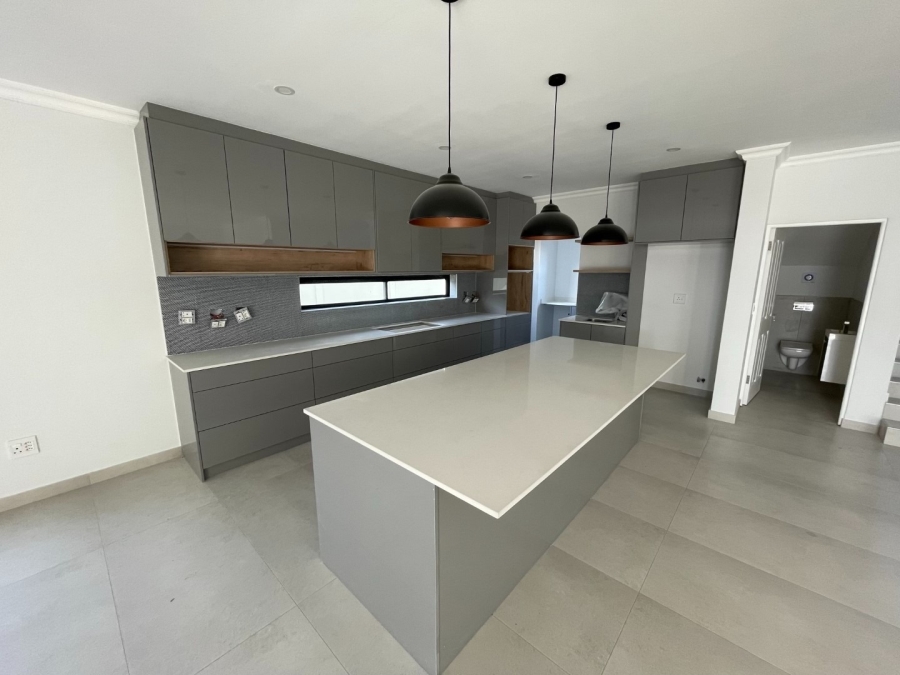 4 Bedroom Property for Sale in Sandown Western Cape
